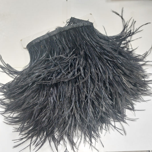 PLUMA DE AVESTRUZ NEGRA